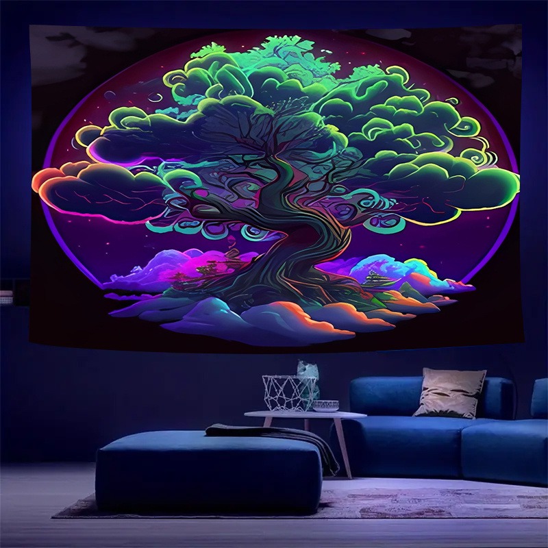 Fantasy tree ultraviolet lumin - Aesthetic Tapestry recension och pris